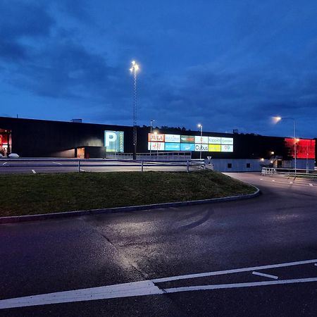 Koselig Hytte I Sverige 20 Minutter Fra Norskegrensen Ostervallskog Töcksfors Eksteriør billede