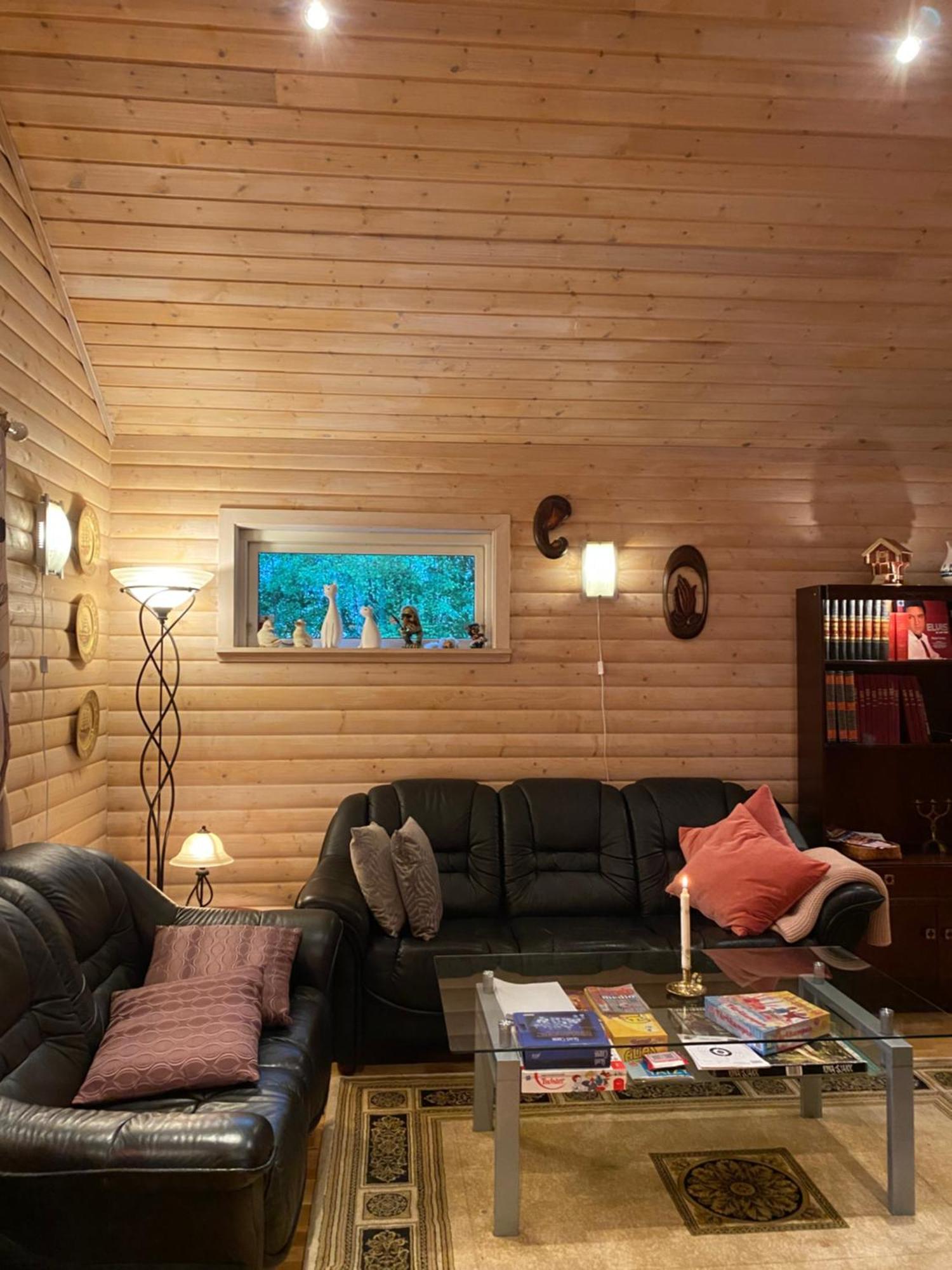 Koselig Hytte I Sverige 20 Minutter Fra Norskegrensen Ostervallskog Töcksfors Eksteriør billede